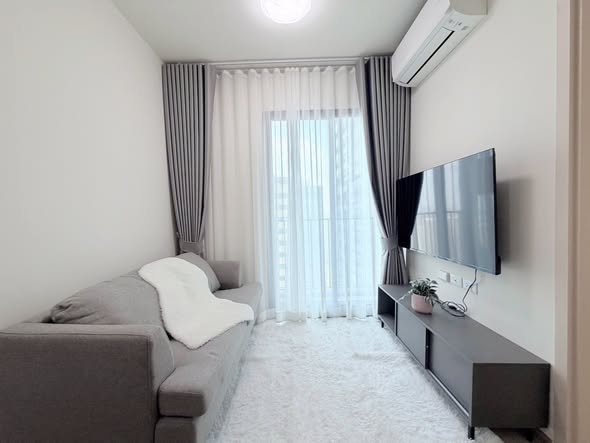 living room and bedroom of Nue District R9