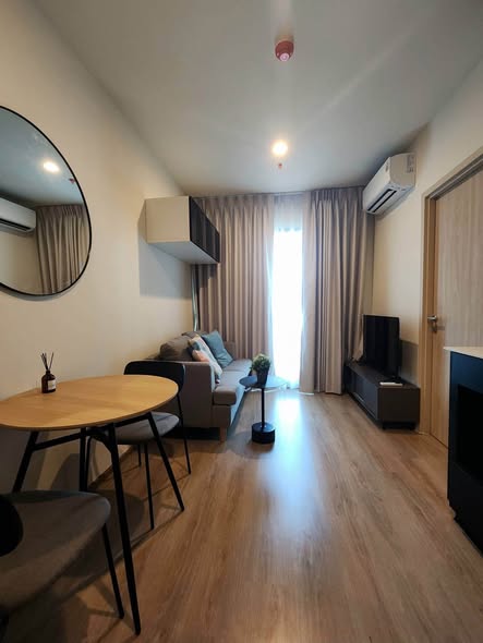 living room and bedroom of Nue District R9