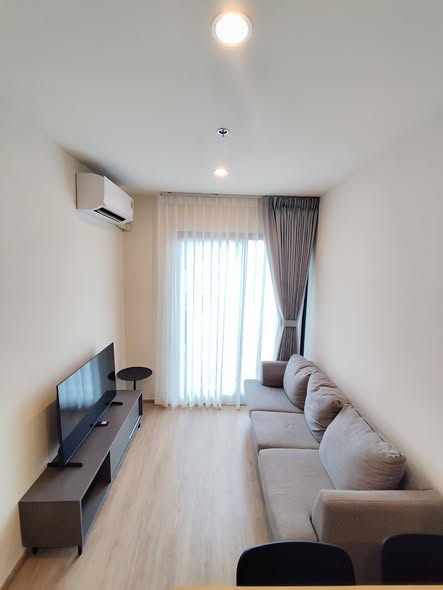 living room and bedroom of Nue District R9