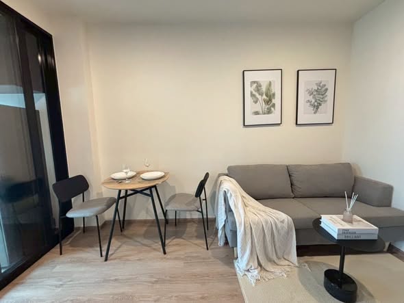 living room and room interior of Nue District R9