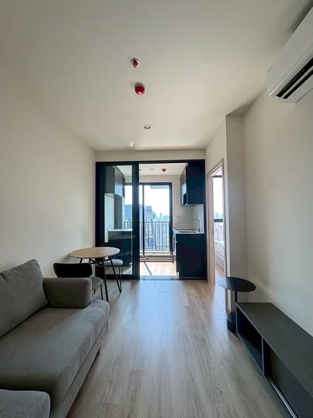 living room and room interior of Nue District R9