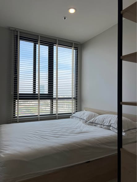 bedroom and room interior of NUE Noble Srinakarin Lasalle นิว โนเบิล ศรีนครินทร์ – ลาซาล