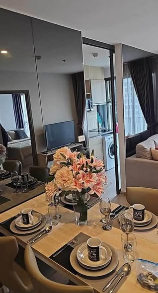 room interior of O2 Hip