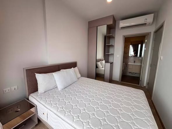 bedroom of Oka Haus