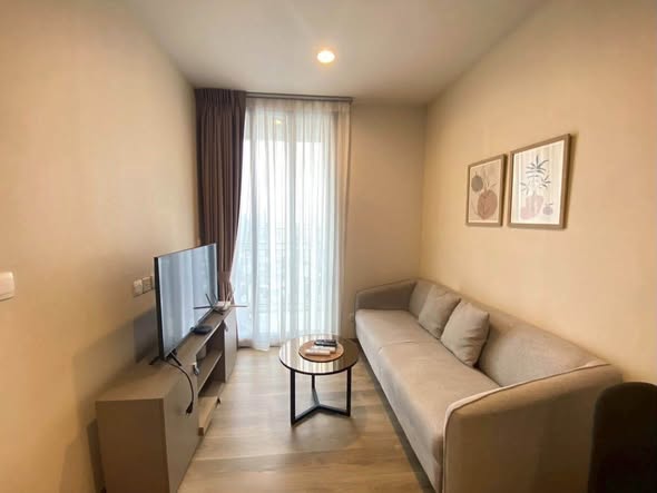 living room and bedroom of Oka Haus