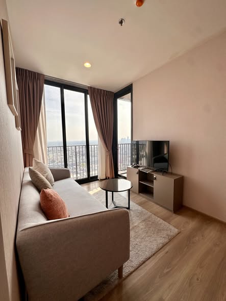 living room and bedroom of Oka Haus