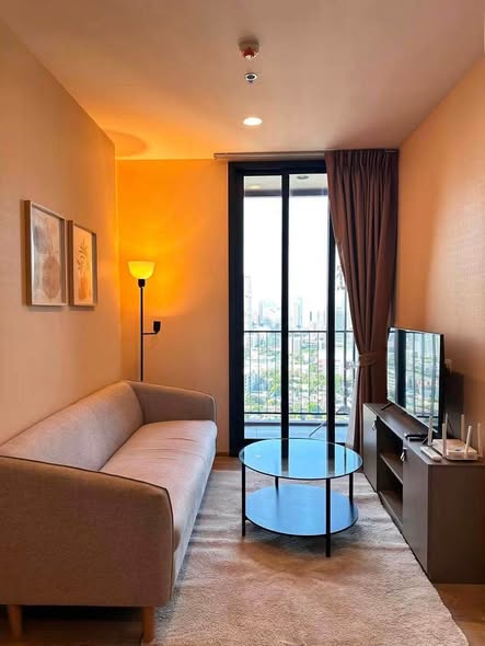 living room and bedroom of Oka Haus