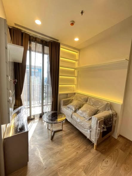 living room and bedroom of Oka Haus