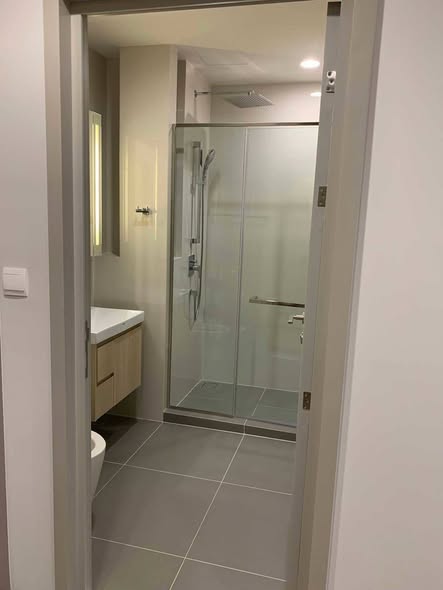 room interior and bathroom of Oka Haus