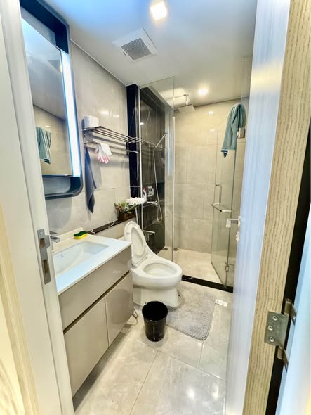 bathroom of One9Five Asoke – Rama 9
