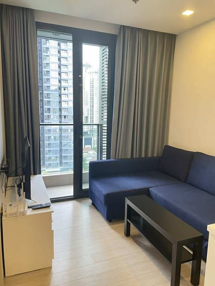 bedroom and living room of One9Five Asoke – Rama 9