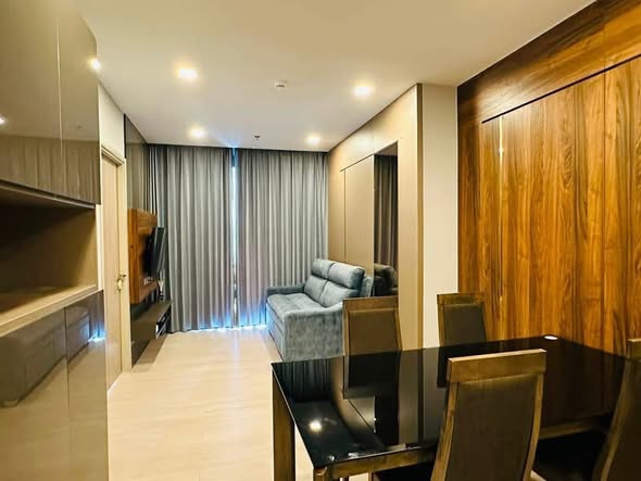 bedroom and living room and room interior of One9Five Asoke – Rama 9