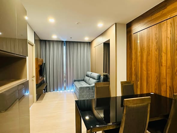 bedroom and living room and room interior of One9Five Asoke – Rama 9