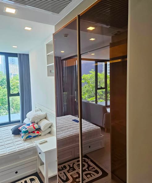 bedroom and room interior of One9Five Asoke – Rama 9