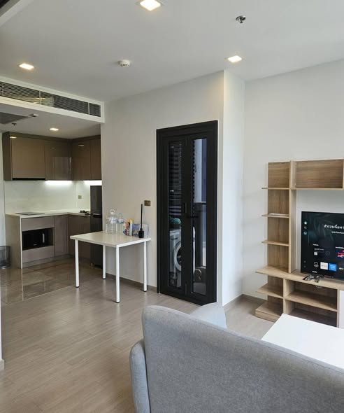 living room and room interior of One9Five Asoke – Rama 9
