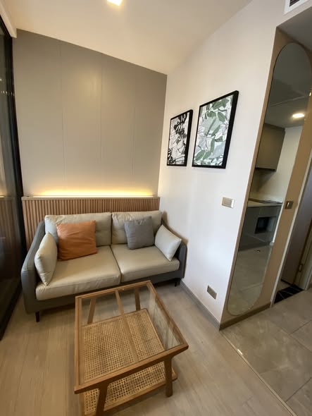 living room and room interior and bathroom of One9Five Asoke – Rama 9