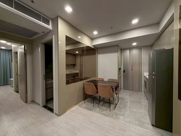 room interior and kitchen of One9Five Asoke – Rama 9