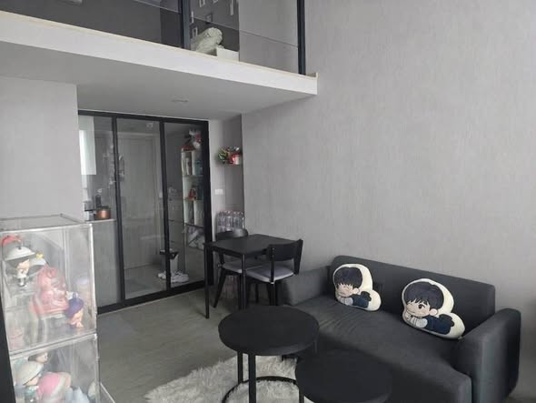 living room of Origin Plug&Play Ramkhamhaeng Triple Station