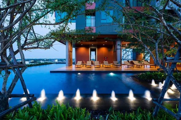 pool of Parco Condominium