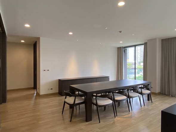 room interior of Park Court Sukhumvit 77