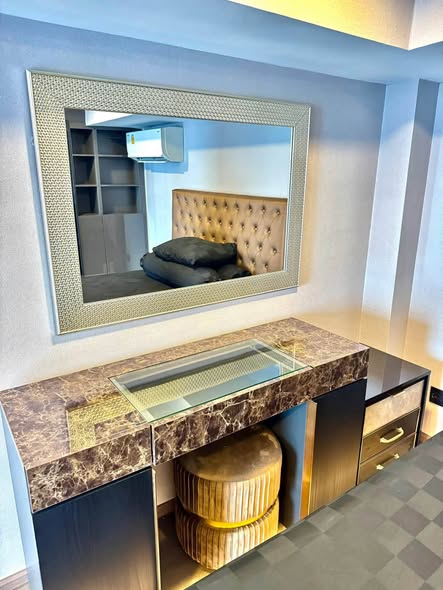 room interior and bathroom of Park Origin Chula-Sam Yan