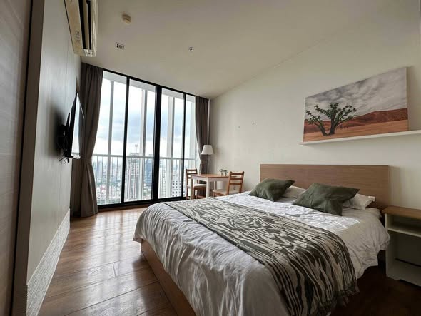 bedroom of Park Origin Phrom Phong
