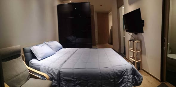 bedroom of Park Origin Phrom Phong
