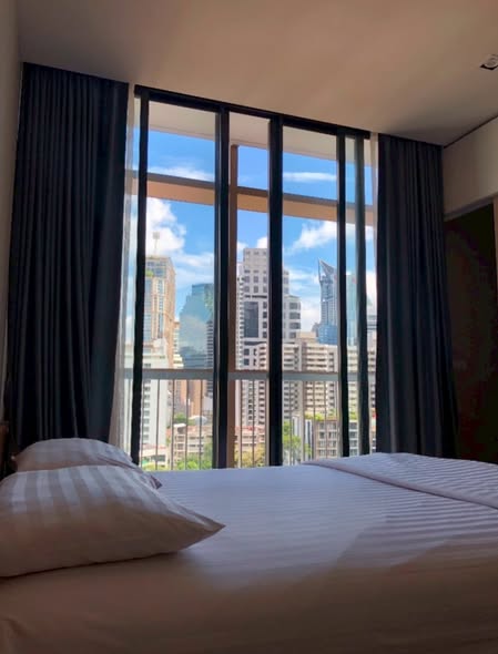 bedroom of Park Origin Phrom Phong