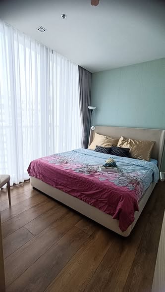 bedroom of Park Origin Phrom Phong