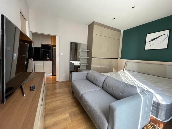 bedroom of Park Origin Phrom Phong
