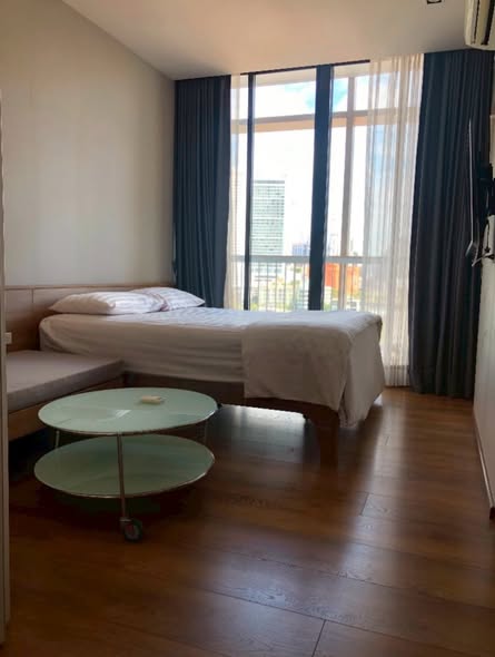 bedroom of Park Origin Phrom Phong