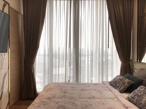 bedroom of Park Origin Phrom Phong