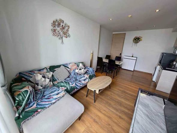 bedroom and living room of Park Origin Phrom Phong