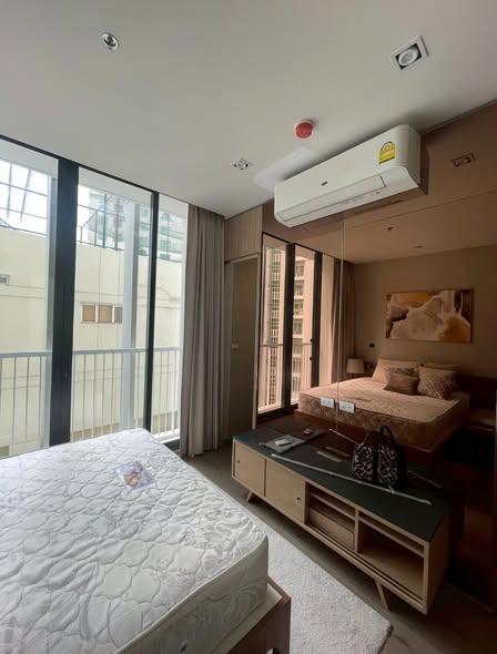 bedroom and room interior of Park Origin Phrom Phong