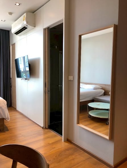 bedroom and room interior of Park Origin Phrom Phong