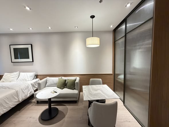 bedroom and room interior of Park Origin Phrom Phong