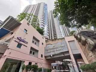 Park Origin Phrom Phong