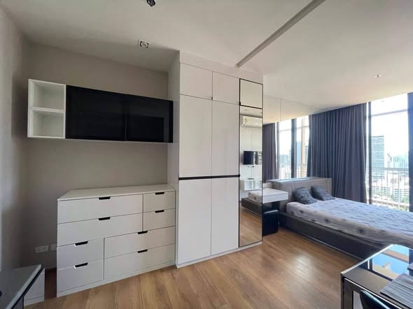 Park Origin Phrom Phong