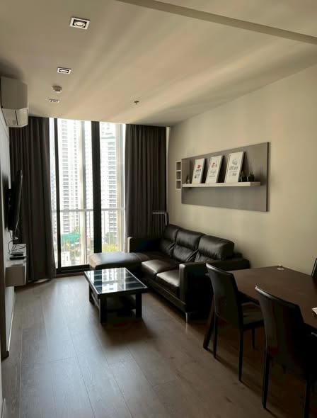living room of Park Origin Phrom Phong
