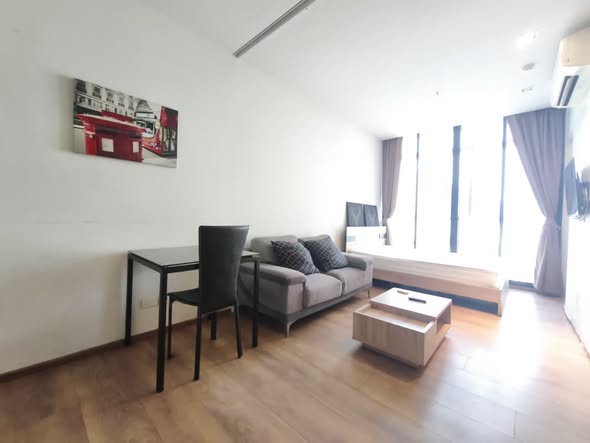 living room and bedroom of Park Origin Phrom Phong