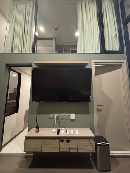 room interior and bathroom of Park Origin Ratchathewi