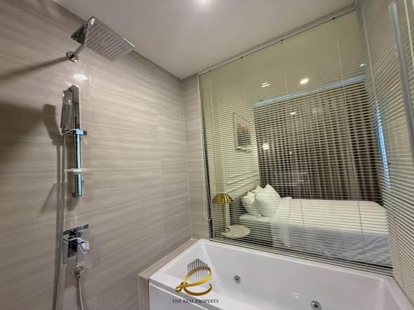 bathroom of Park​ Origin​ Thonglor