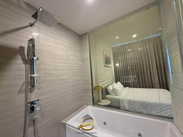 bathroom of Park​ Origin​ Thonglor