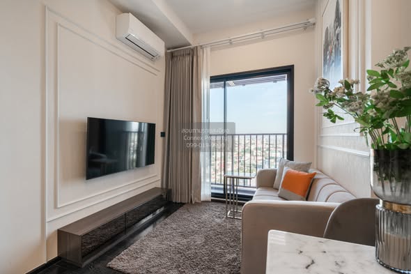 bedroom and living room of Park​ Origin​ Thonglor