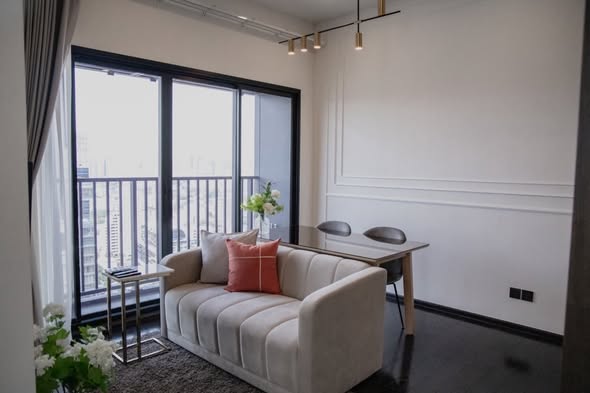 bedroom and living room of Park​ Origin​ Thonglor