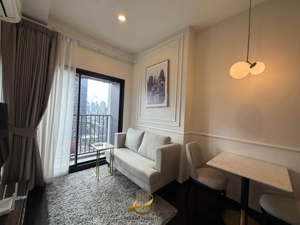 bedroom and living room of Park​ Origin​ Thonglor