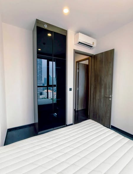 bedroom and room interior of Park​ Origin​ Thonglor