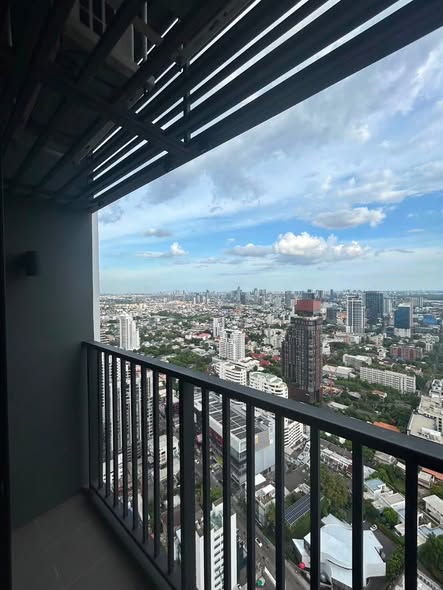 Park​ Origin​ Thonglor