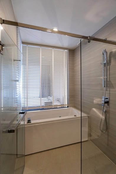 room interior and bathroom of Park​ Origin​ Thonglor