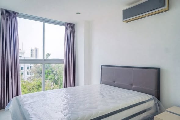 bedroom of Park Royal 3